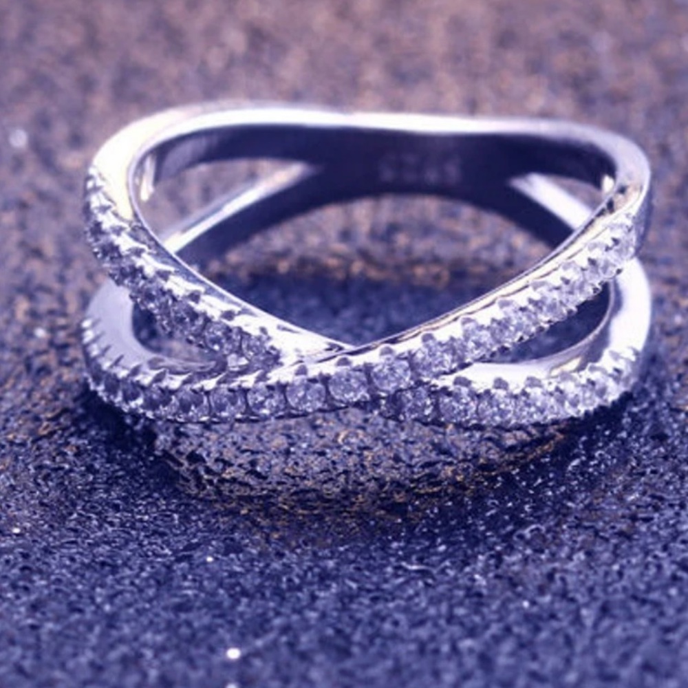 STERLING SILVER CROSS RING - Picture 4 of 5